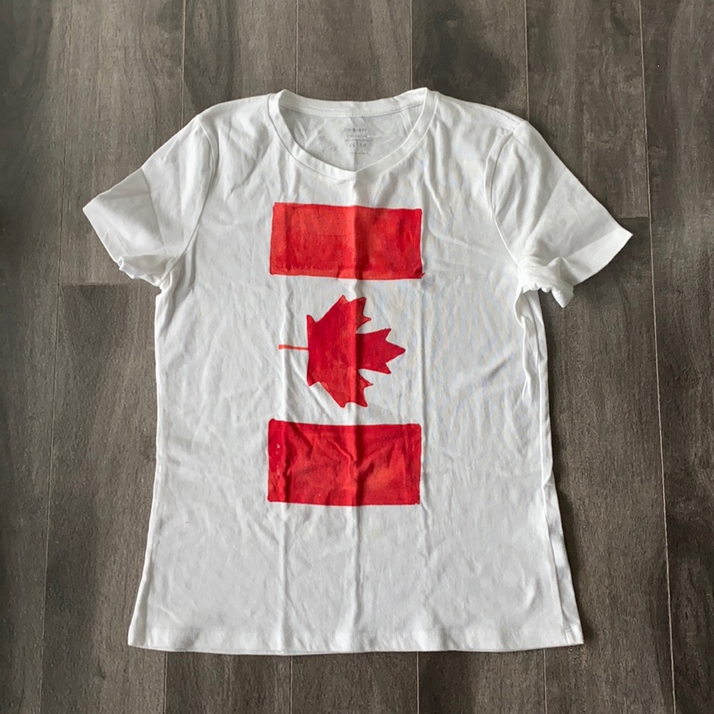 Women’s Old Navy Canada Flag T-Shirt